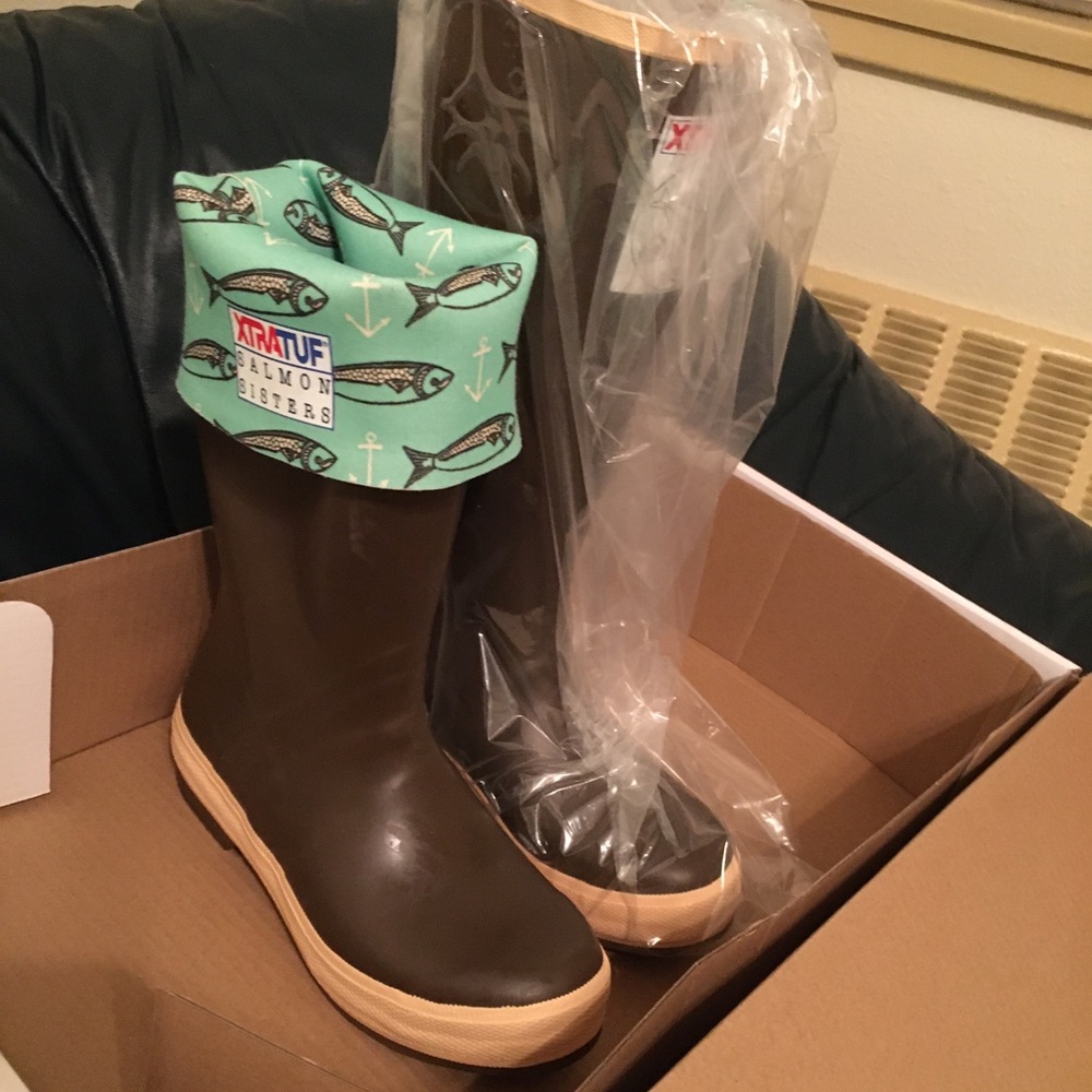 Salmon Sisters Xtra Tuff Boots.